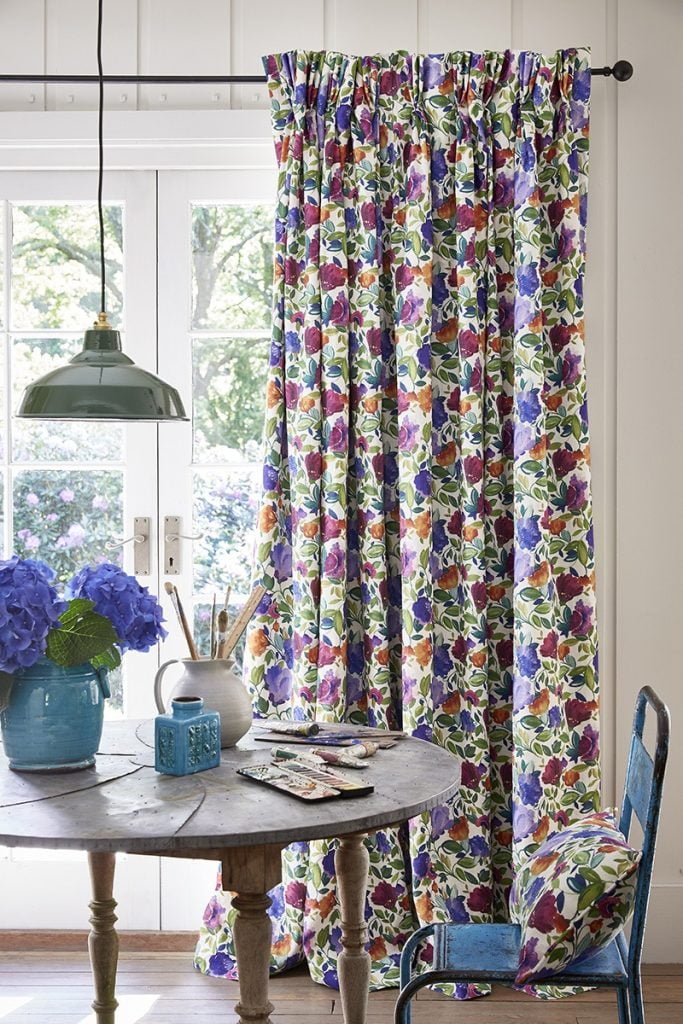 art_book_23 Floral curtains